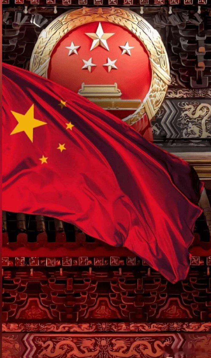 明日计划彻底放弃连板了，明天开始慢慢在核心个股里面找机会低吸核心吧！机器人还是明