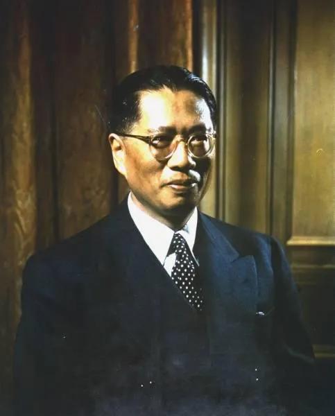 为何杜鲁门给了老蒋38亿美元至少有8亿美元进了宋家的钱包？因为宋子文贪污太黑了！