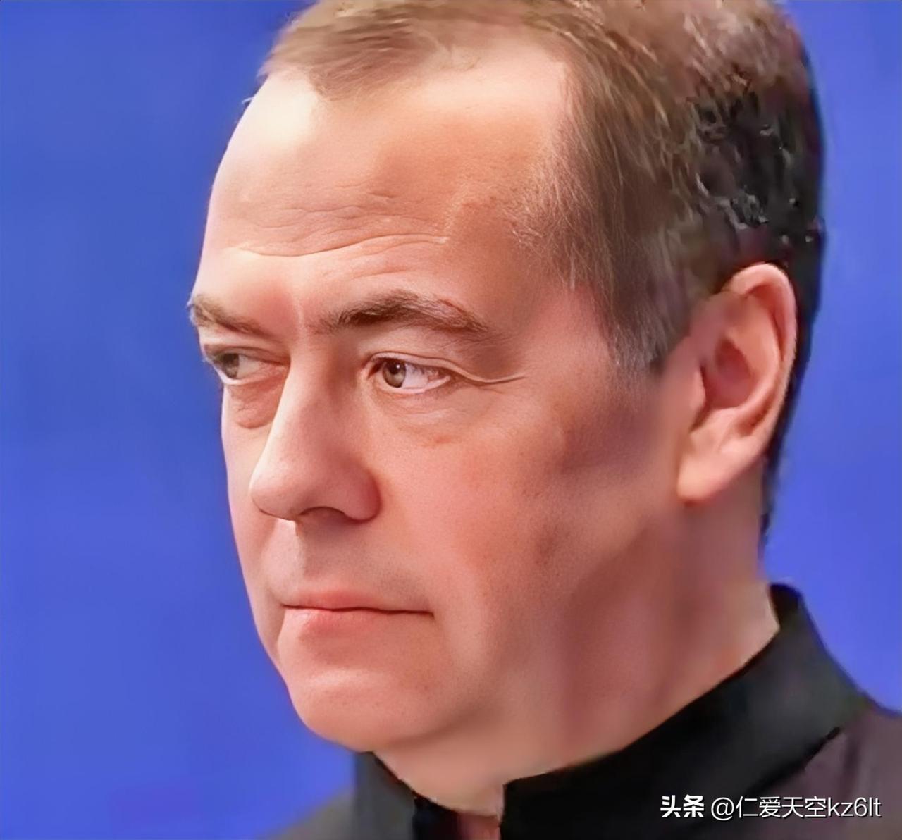 梅德韦杰夫这次是真急眼了

8月12日俄方正式发声：只要有充分怀疑，就有权打击中