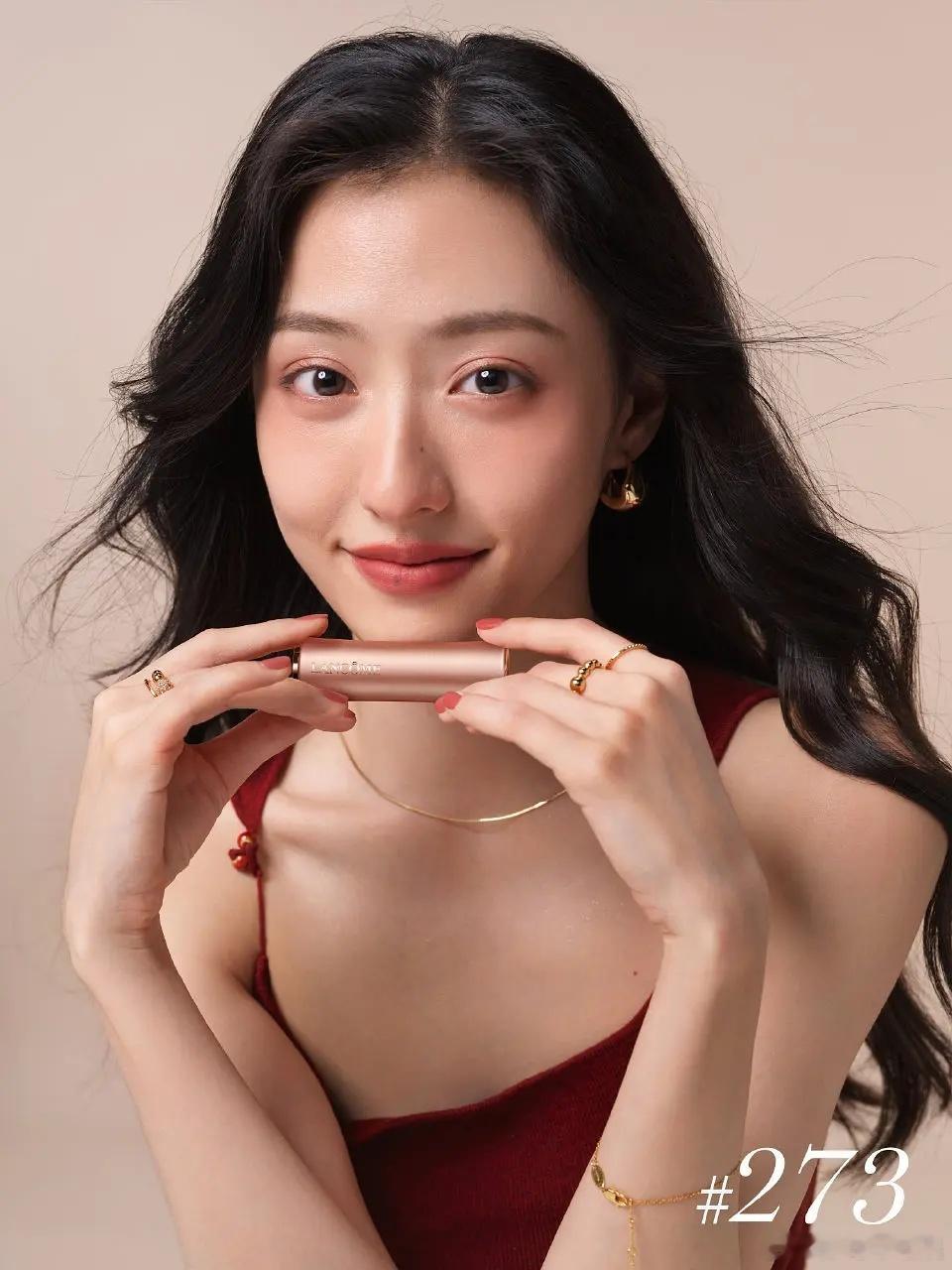 胡连馨的颜值真是忽上忽下 ​​​