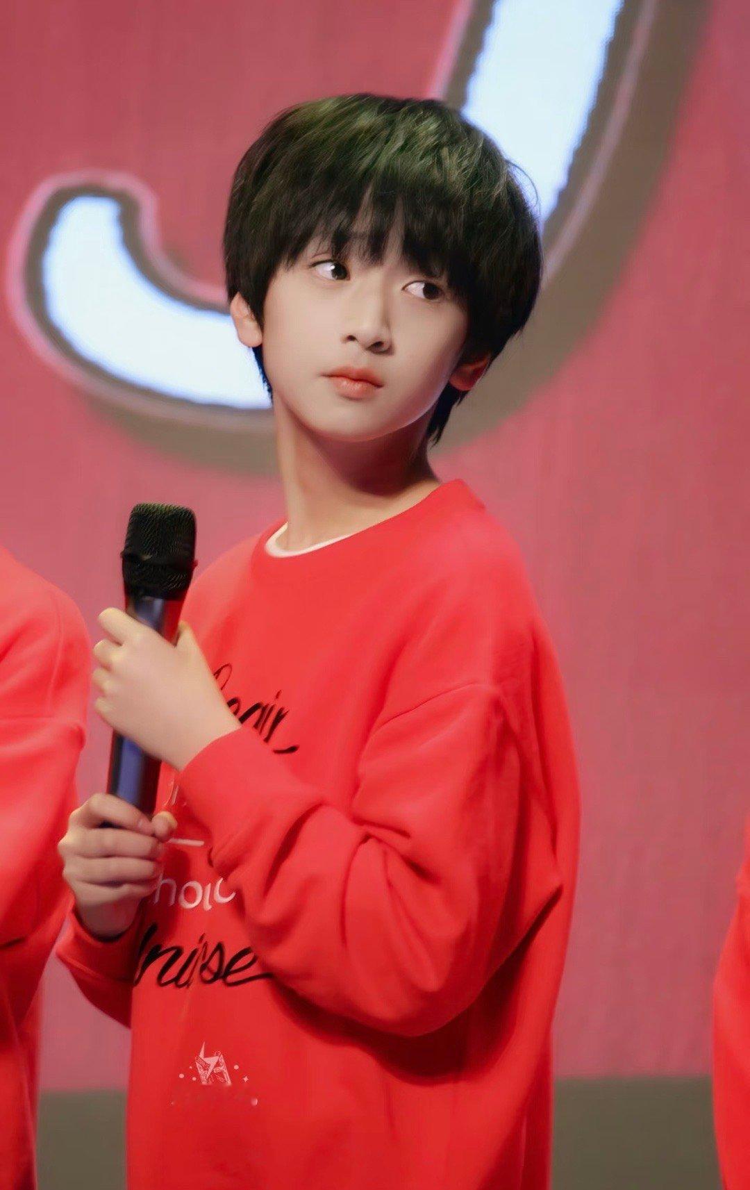 从小就有的红色积累严浩翔 ​​​