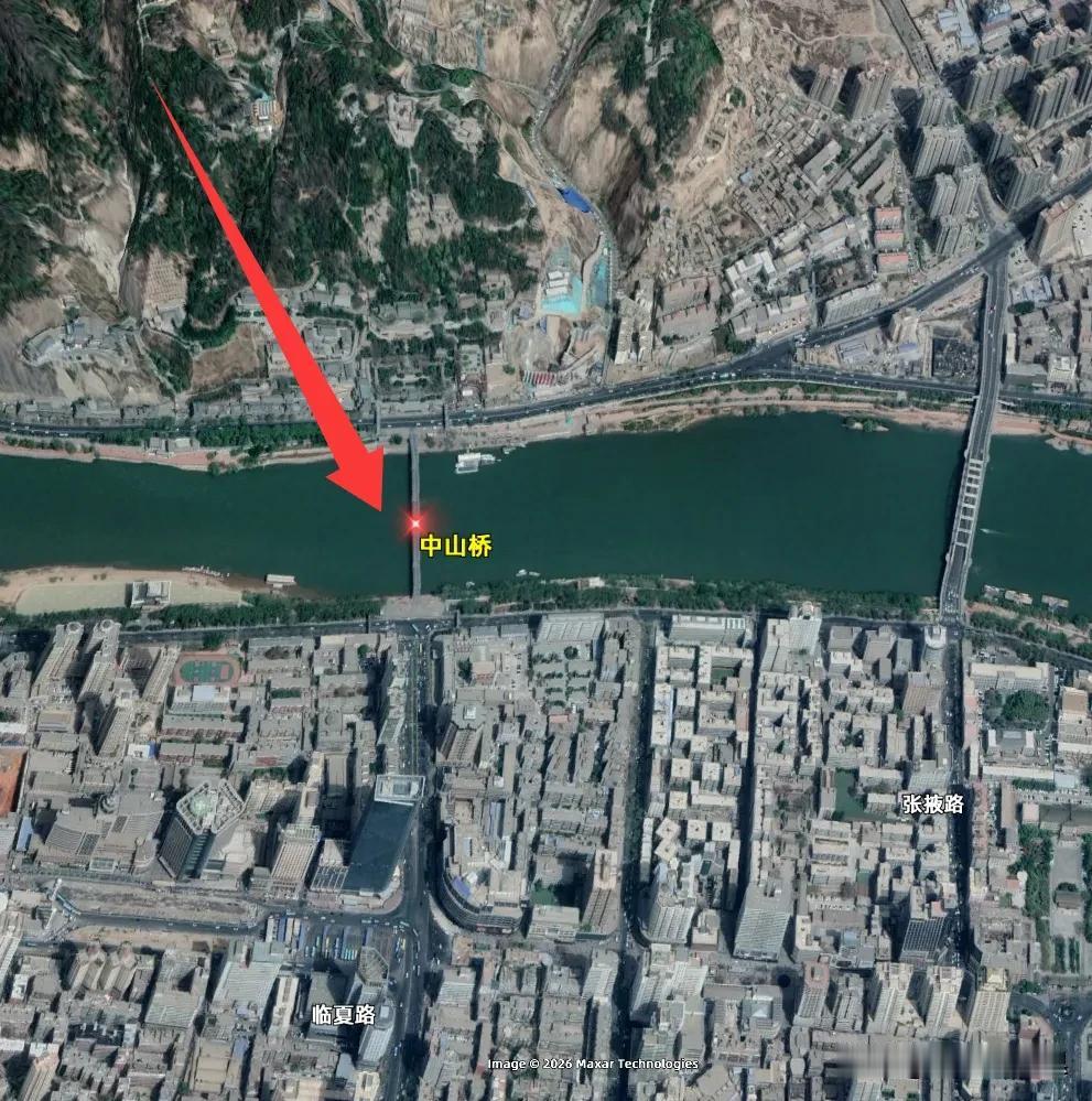 兰州黄河铁桥为何那么厉害？设计公司已消失上百年，居然还存在。
一座桥横跨黄河百余