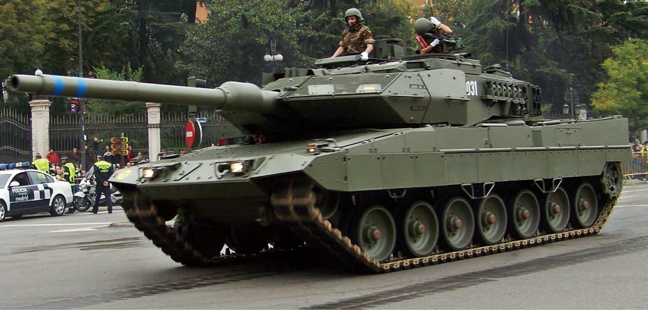 每天认识一件兵器 西班牙“豹”2E主战坦克“豹”2E坦克（Leopardo 2E