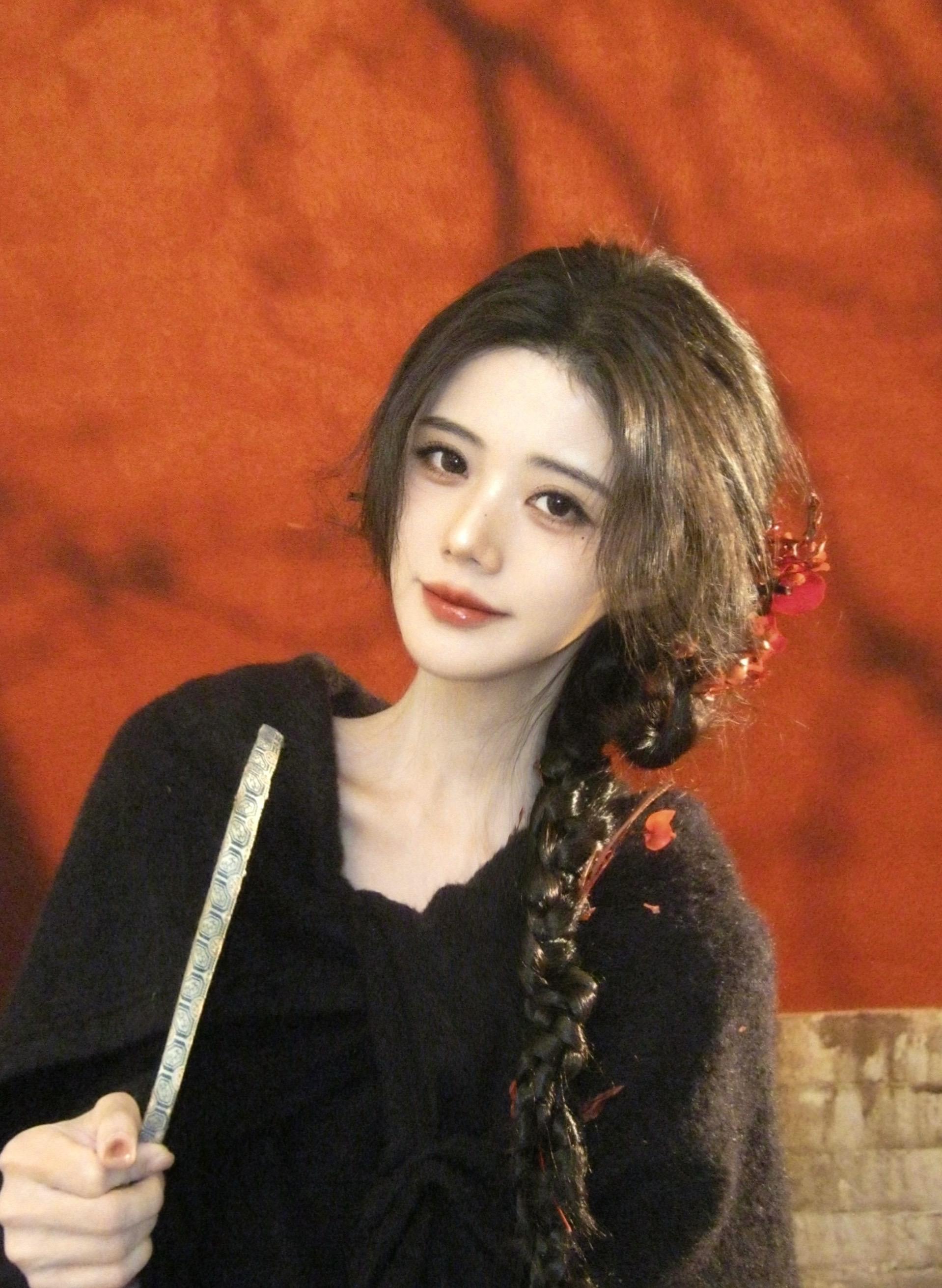 一曲红绡不知数