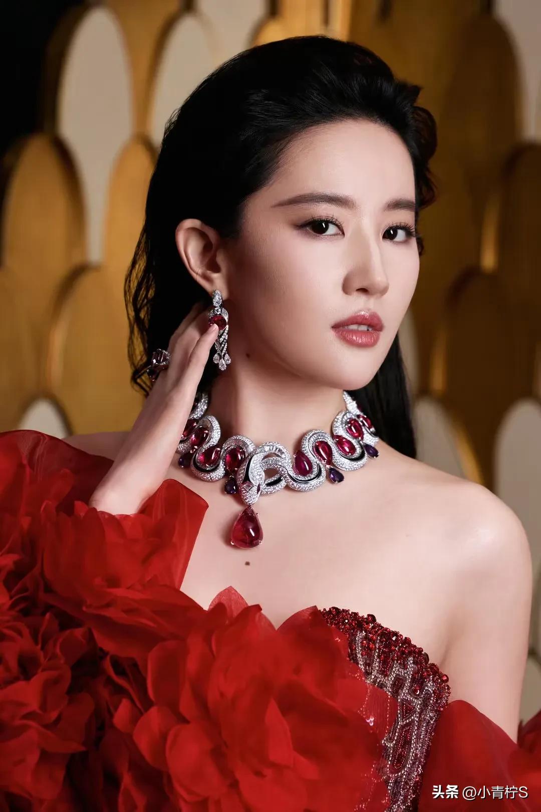 金鹰回应了，这下全世界都知道天仙不是中国籍了，这其中的影响恐怕不仅仅是金鹰奖这么