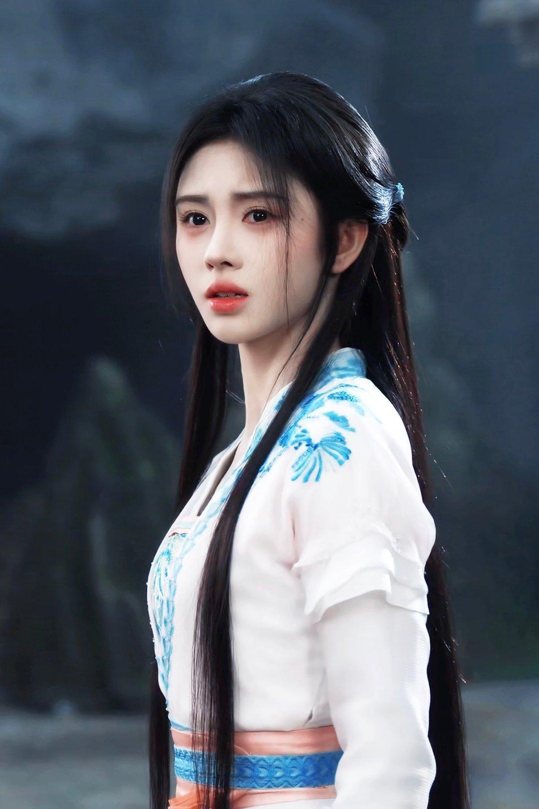 🌸 jjy鞠婧祎露芜衣🌸 jjy鞠婧祎姜黎非 见你是顶级浪漫.“𝐌𝐞𝐞