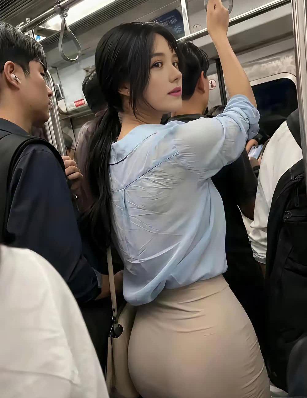 好尴尬的样子治愈尴尬瞬间