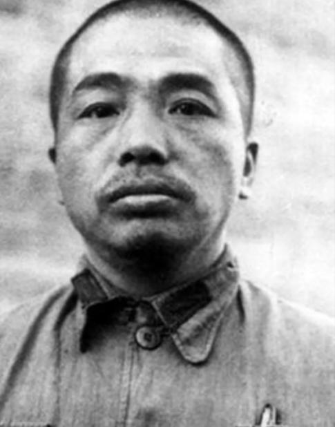 9岁的彭德怀被亲奶奶下令溺死，多亏舅舅救了他的命。多年以后，他当了军官，这位80