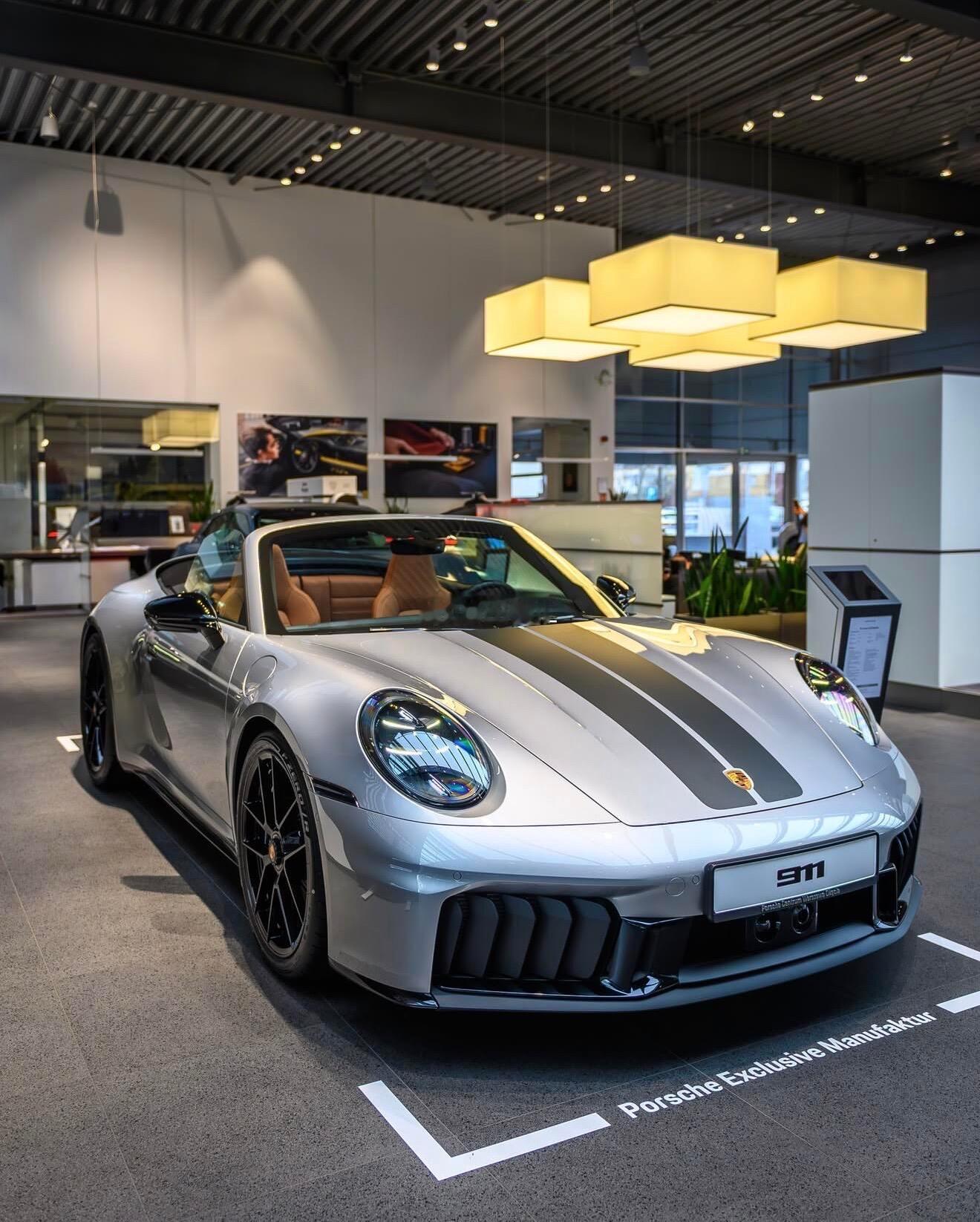 911 GTS敞篷版 GT银金属漆 真的太好看了保时捷911