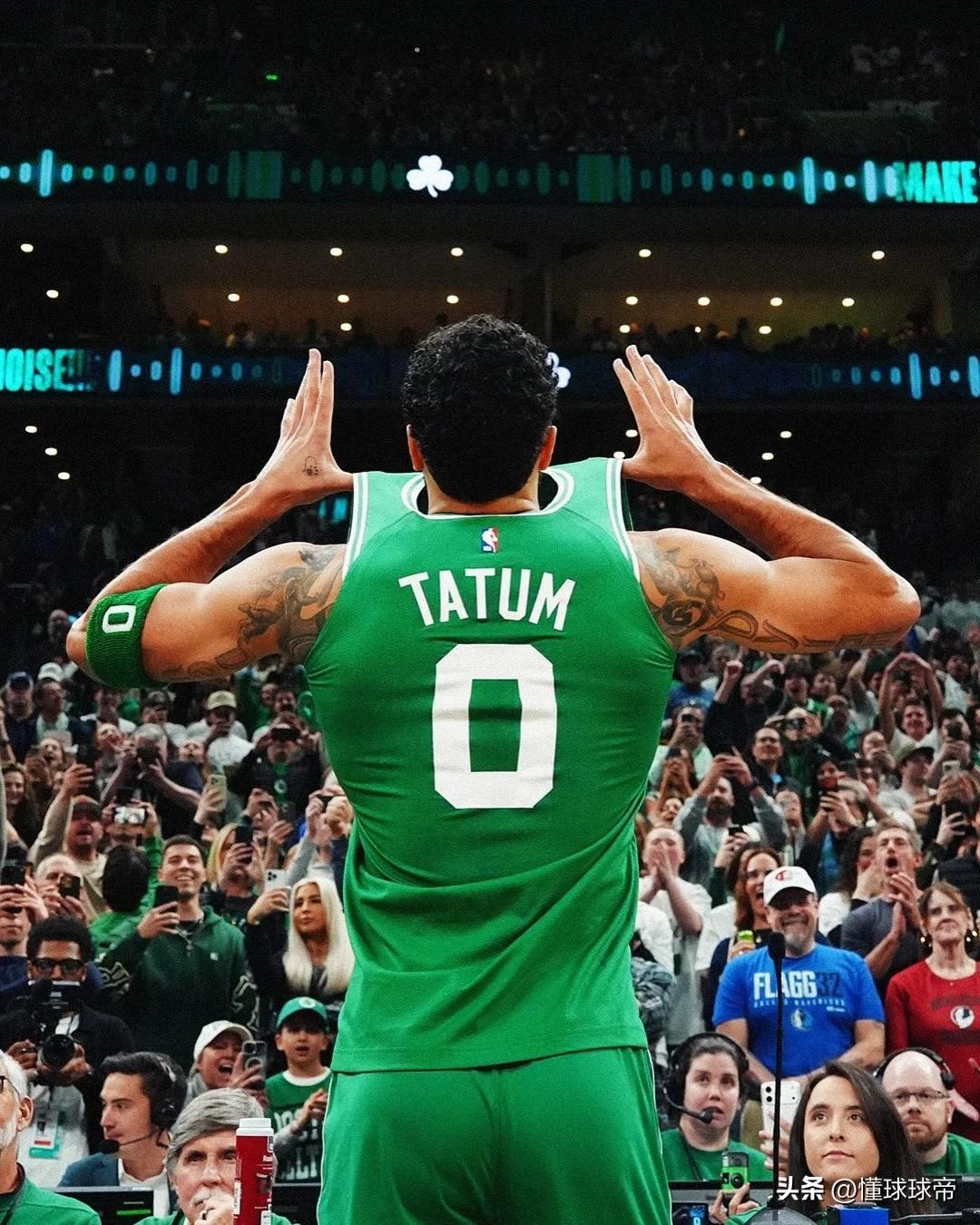 NBA最强耐杀王，重伤归来的塔图姆拿到了周最佳球员！

刚刚NBA官方宣布，凯尔