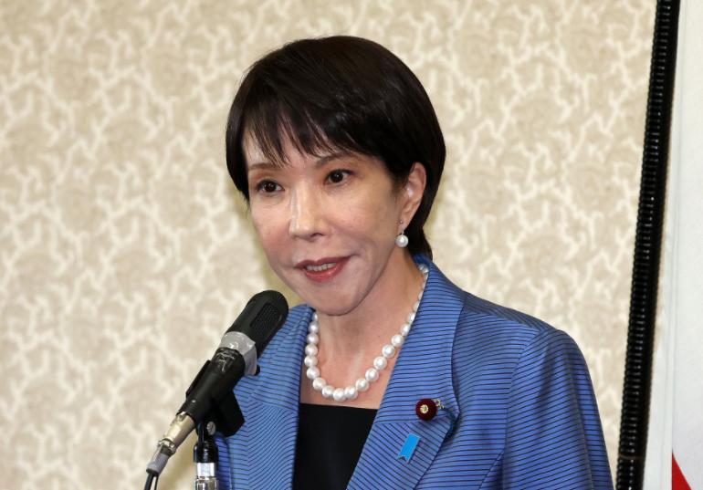 这次，谁也救不了日本！


日本这回是真把路走死了，纯属自己往火坑里跳，别说神仙