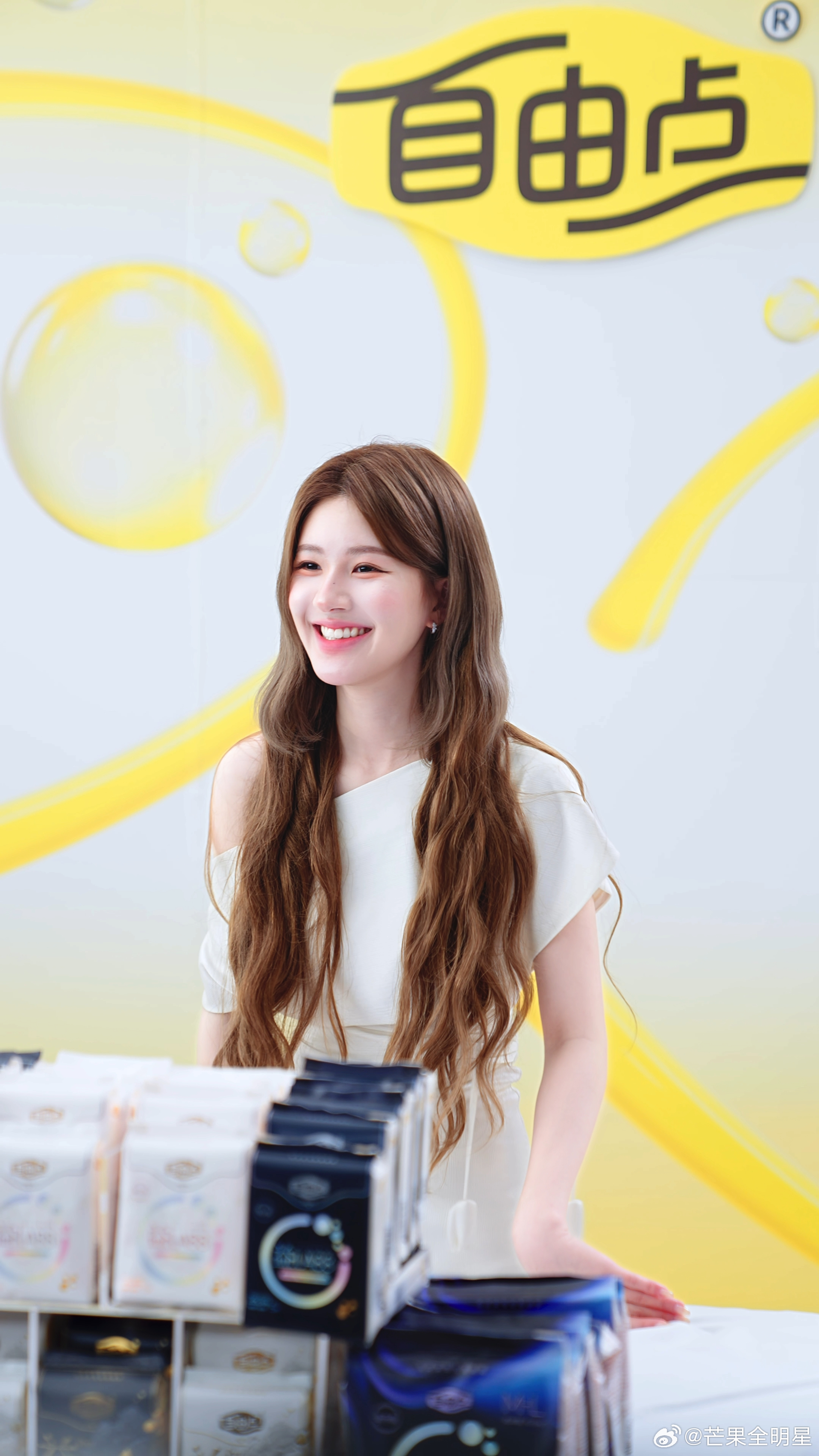 赵露思赵露思自由点战报 🚨战报炸场，9天破亿！这个商业号召力，内娱还有谁？不仅