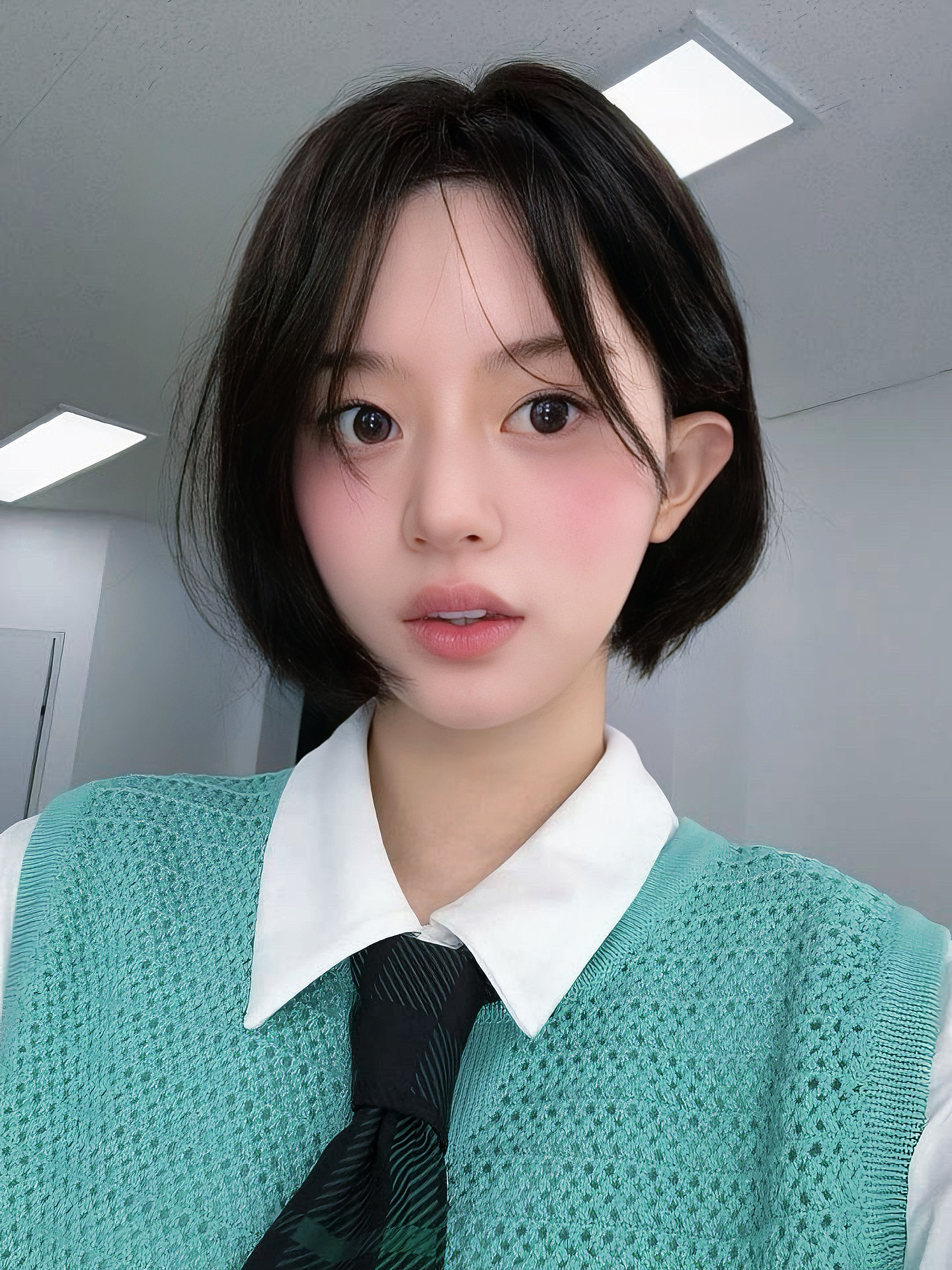 【投稿】短发minju🍏 ​​​