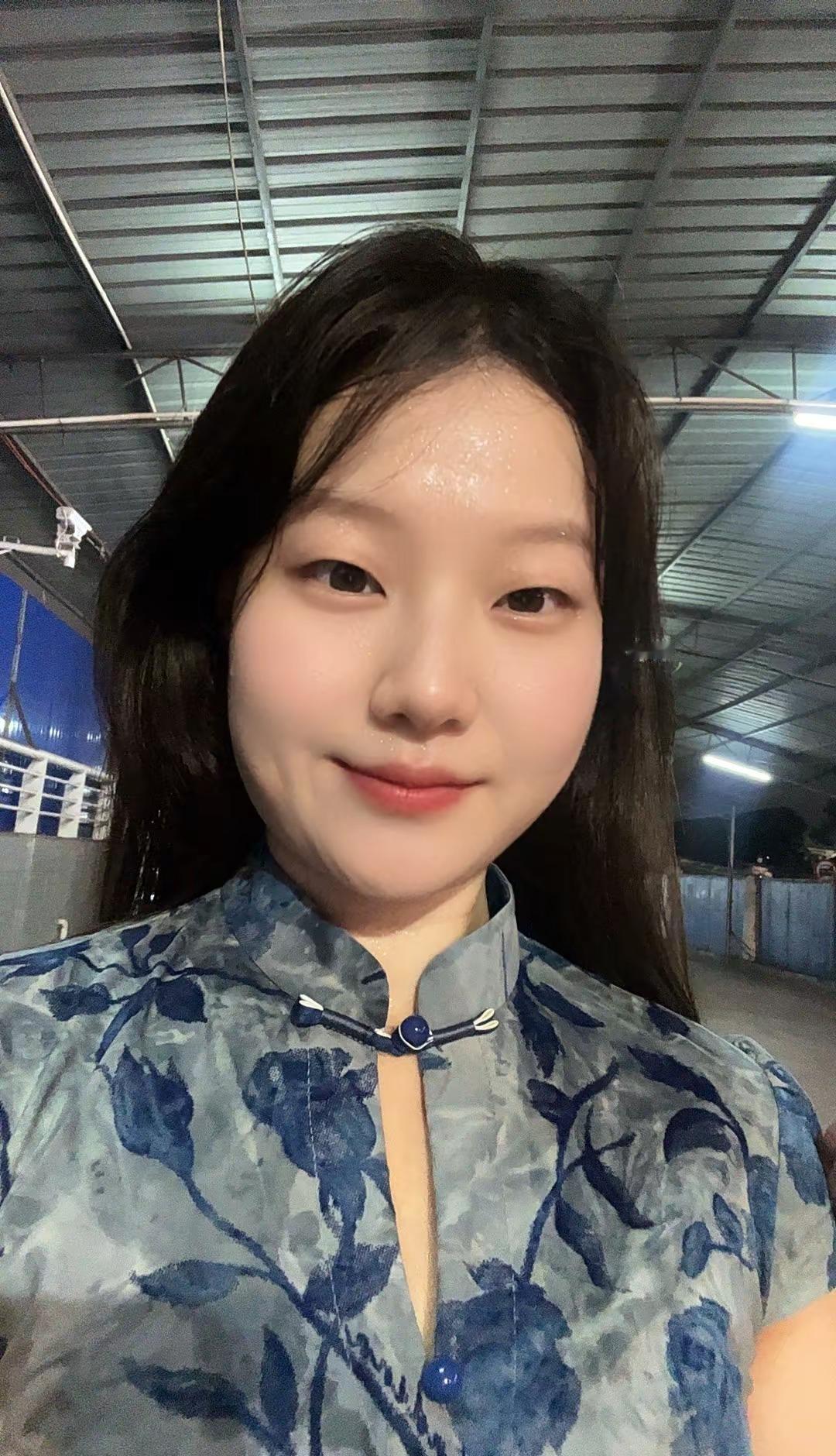 南宁站一下车我的脸就这样，开启蒸桑拿模式 老挝语达达