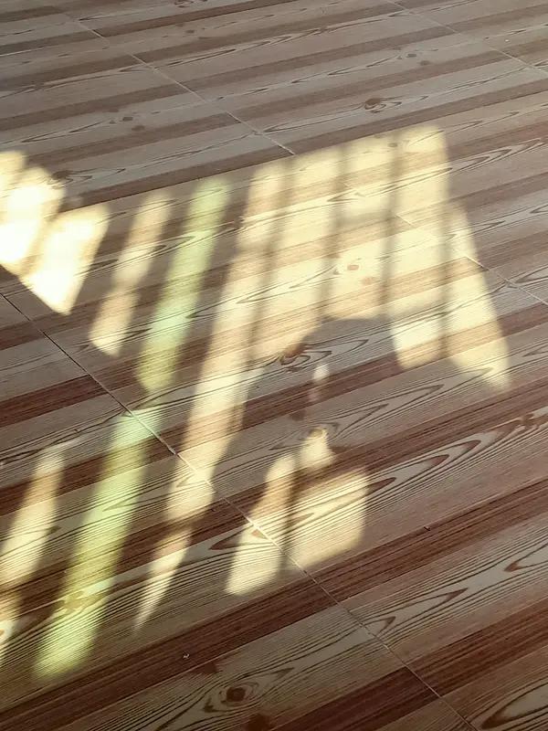 “干什么”在不同地方有不同说法，那叫一个百花齐放！像我家乡说“做麦个”，就很有特