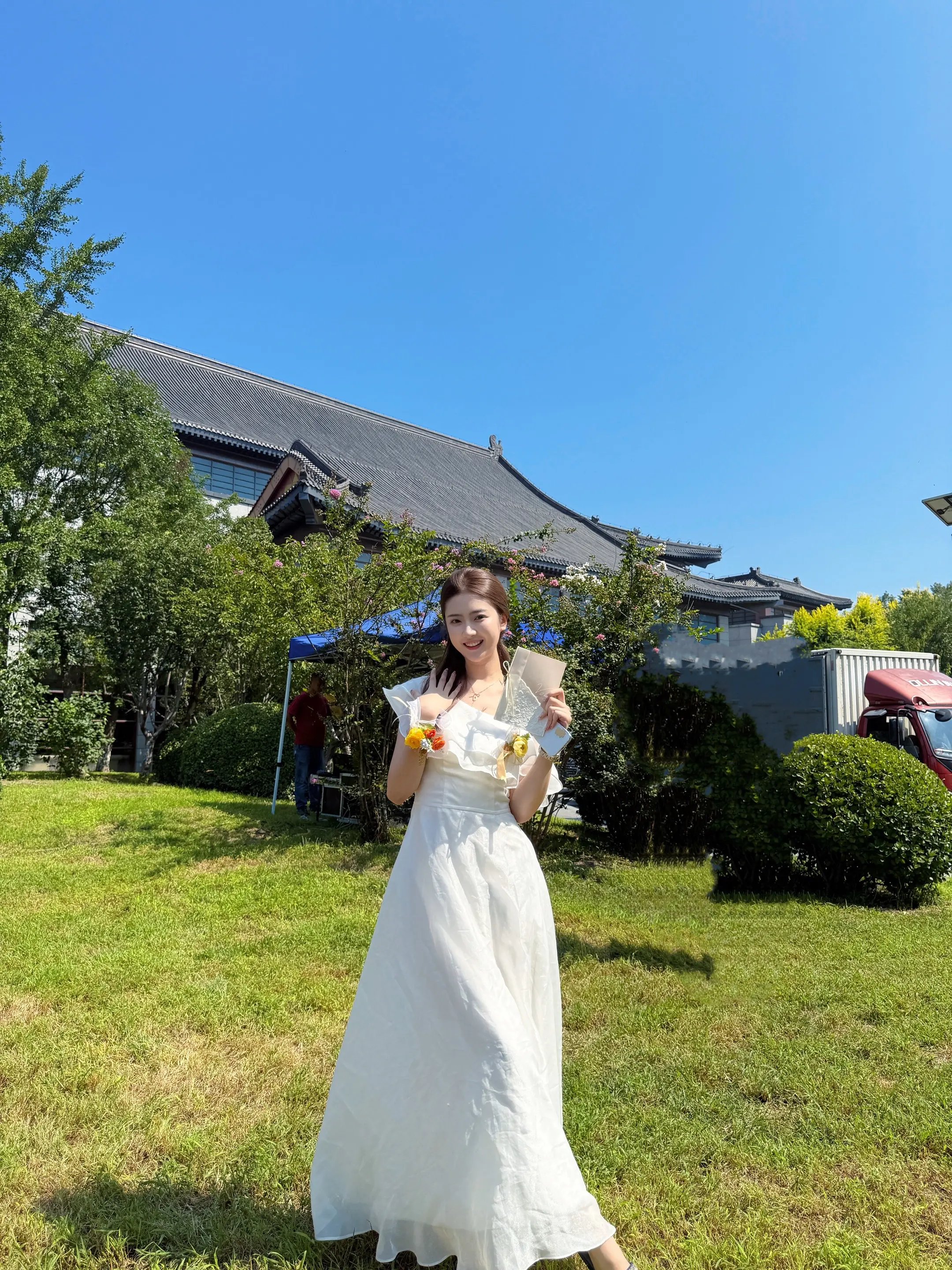 笑容明媚，阳光正好，如花岁月，年华正好