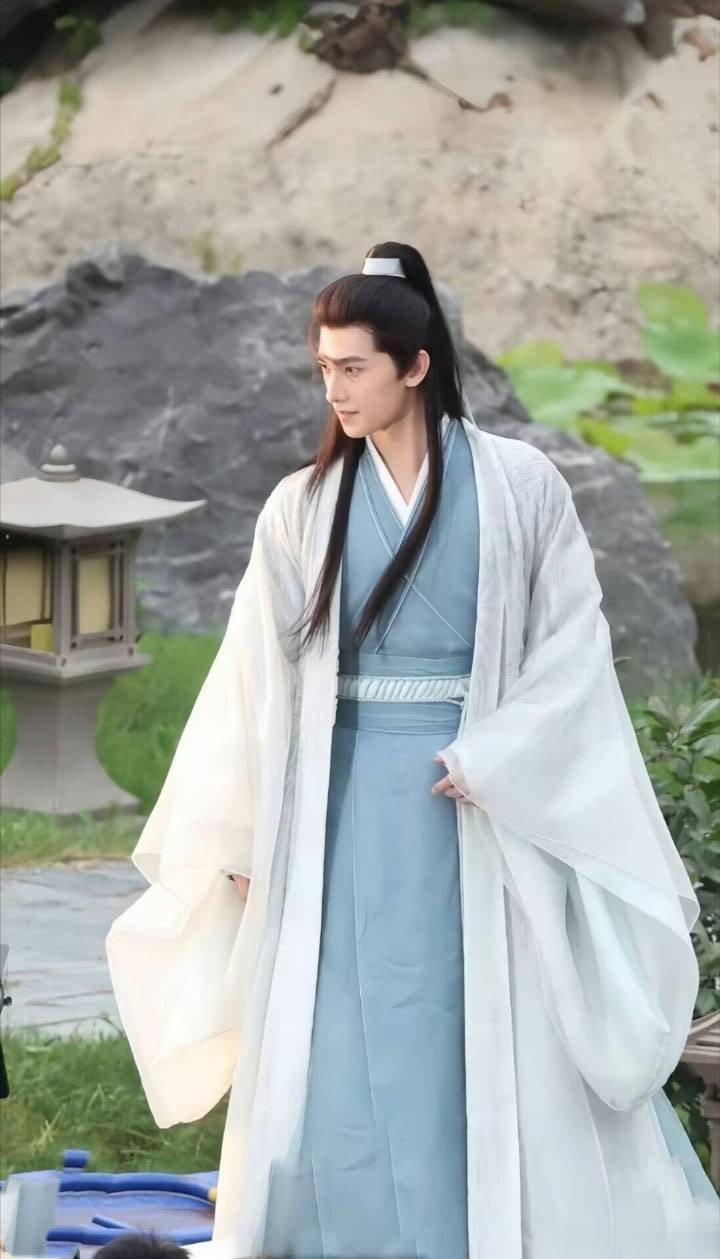 #明星势力榜[超话]##古装剧是杨洋的舒适区还是统治区#  古装剧还算是杨洋的一