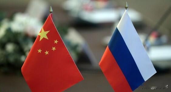 英国《卫报》称，俄乌冲突爆发后，中俄关系持续深化，这一态势令西方倍感焦虑。

普