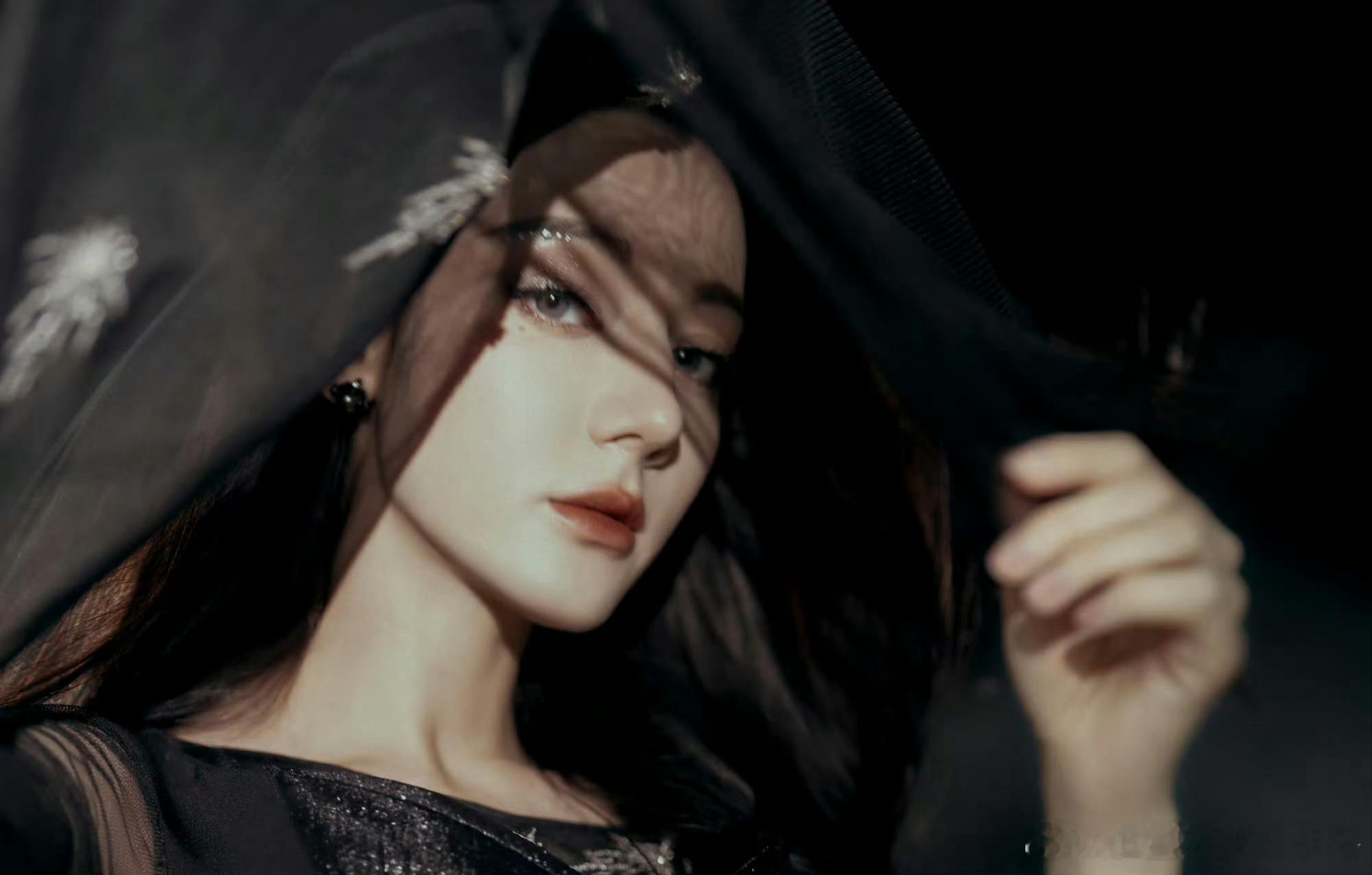 #迪丽热巴新歌DanceVideo# 啊啊啊啊啊啊，迪丽热巴鲨我[打call]从