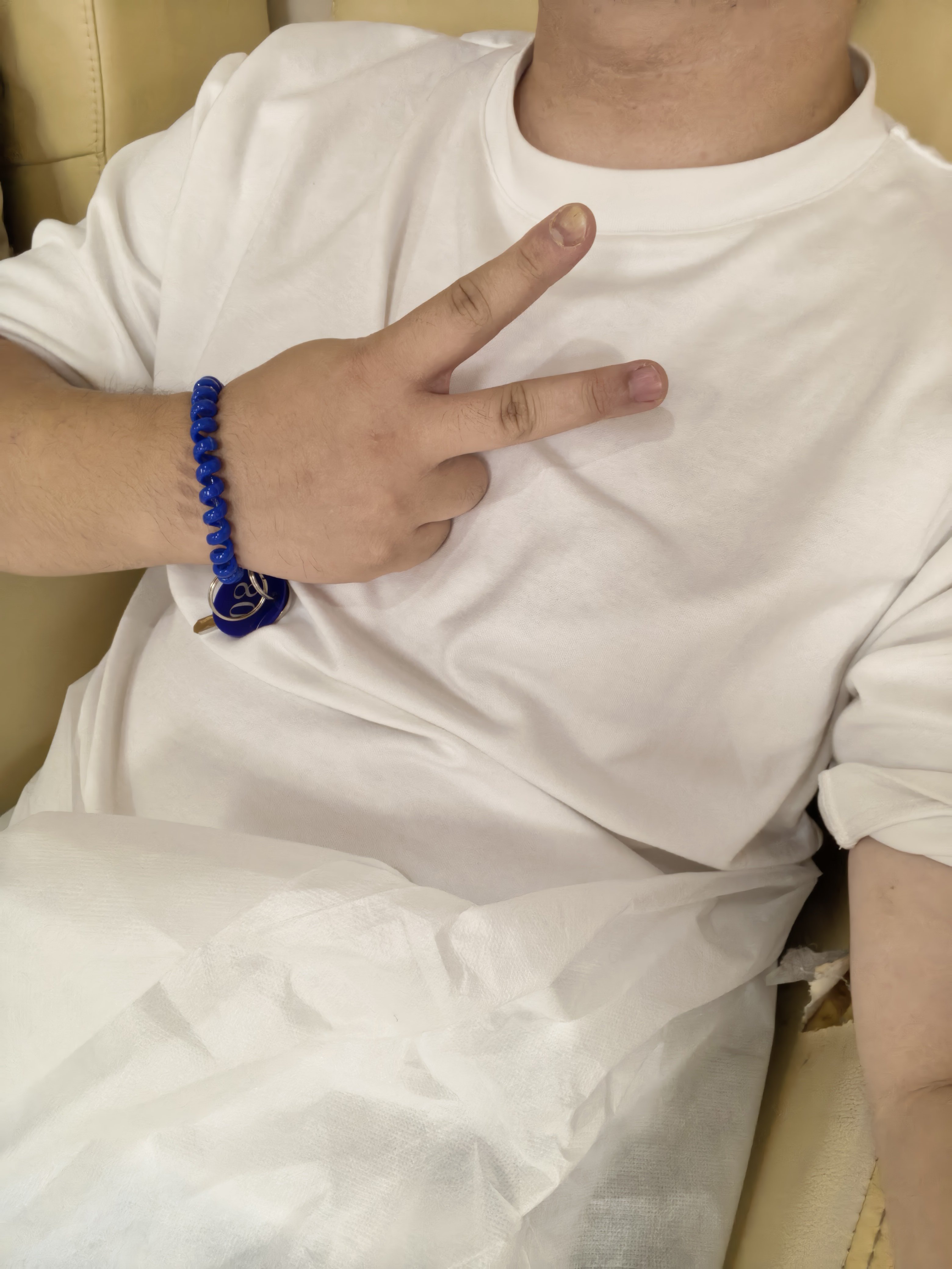 无痛胃肠镜顺利下车，睡得可香了。 深圳·香港大学深圳医院