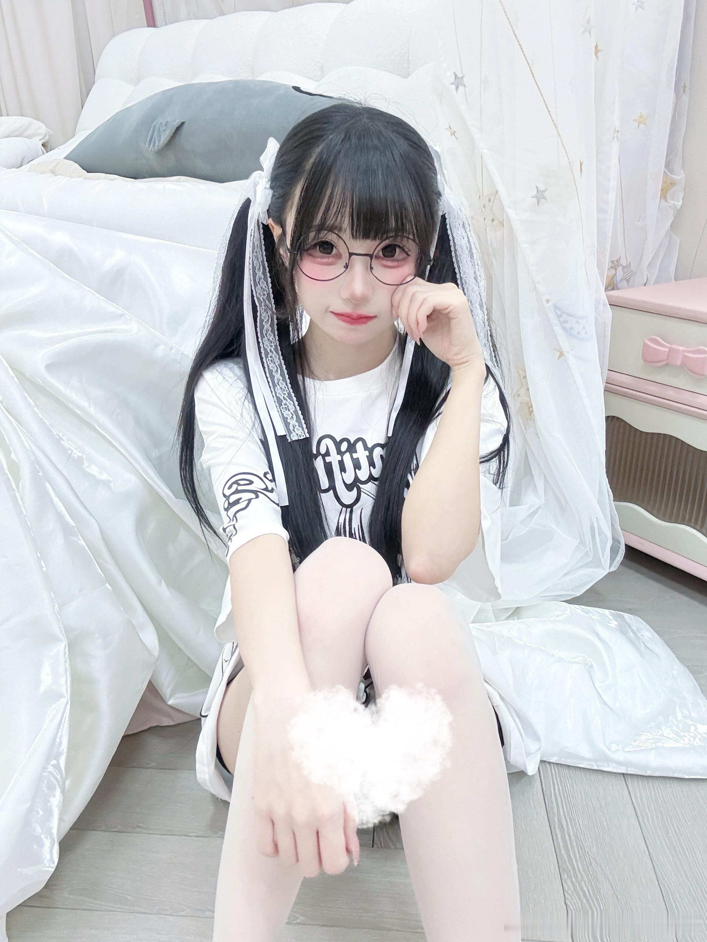 报告宝宝！九月的第一周我们会迎来集体休假！所以这周末之后会有两周见不到大家哦 ˃