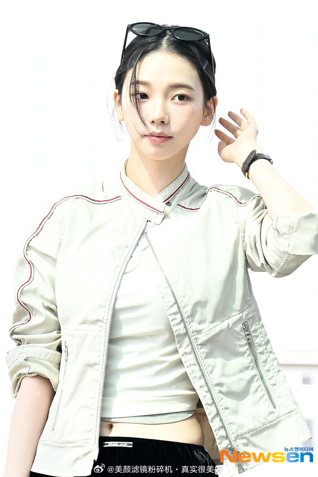 柳智敏，金玟庭今日机场新闻图 