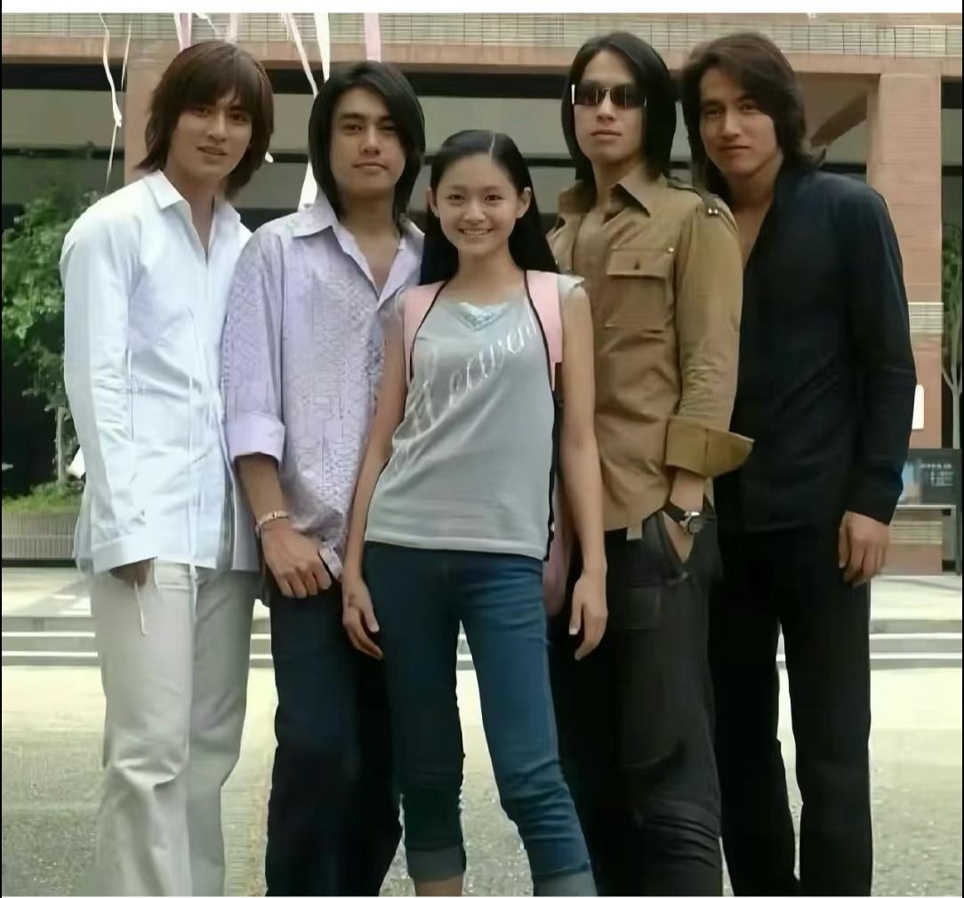 那时就感觉言承旭帅，现在看来五官还是周渝民的最好看。