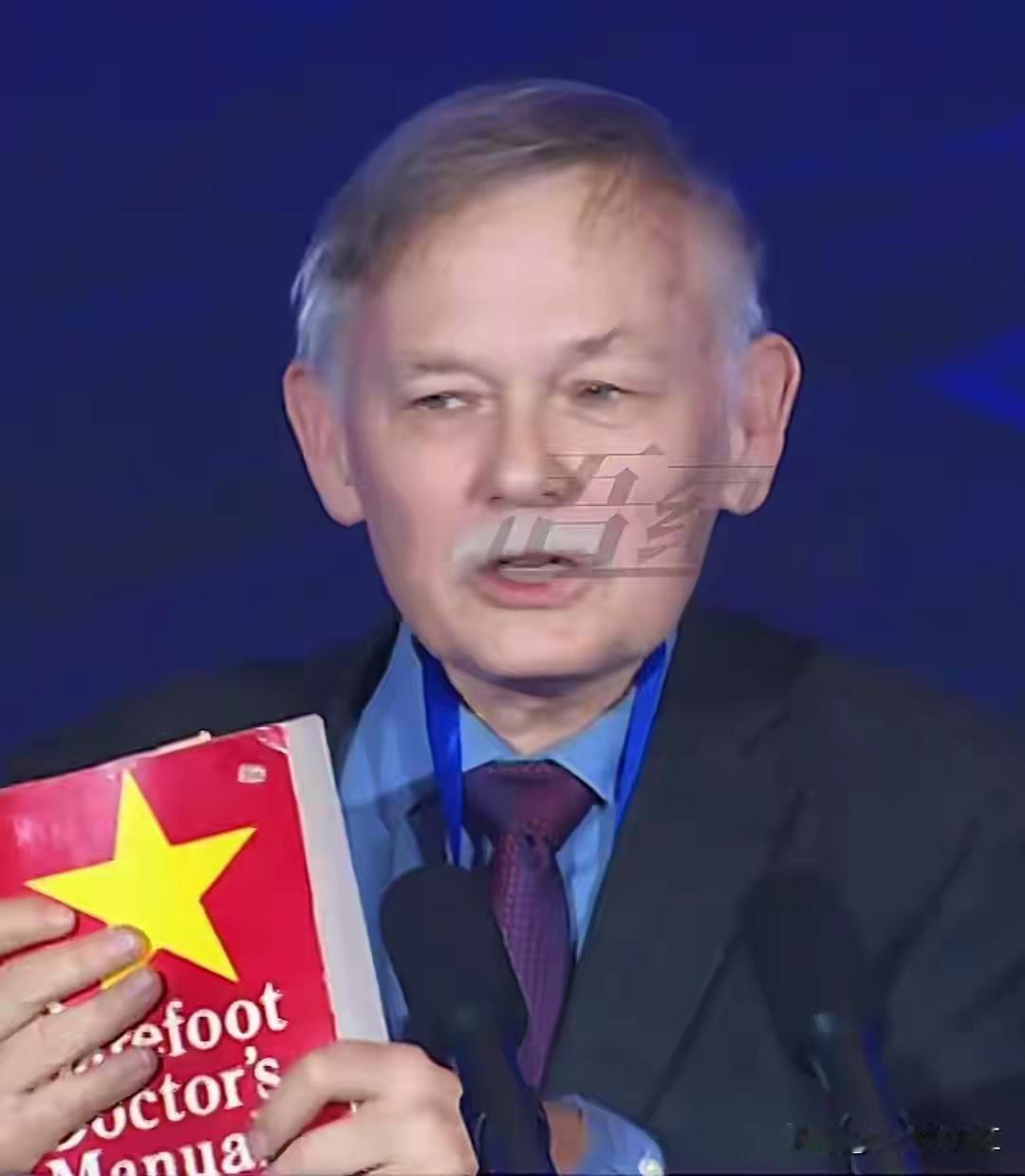 美国教授：了不起，中国1969年的这本手册，就连美国也翻印
 
这位潘维廉教授可