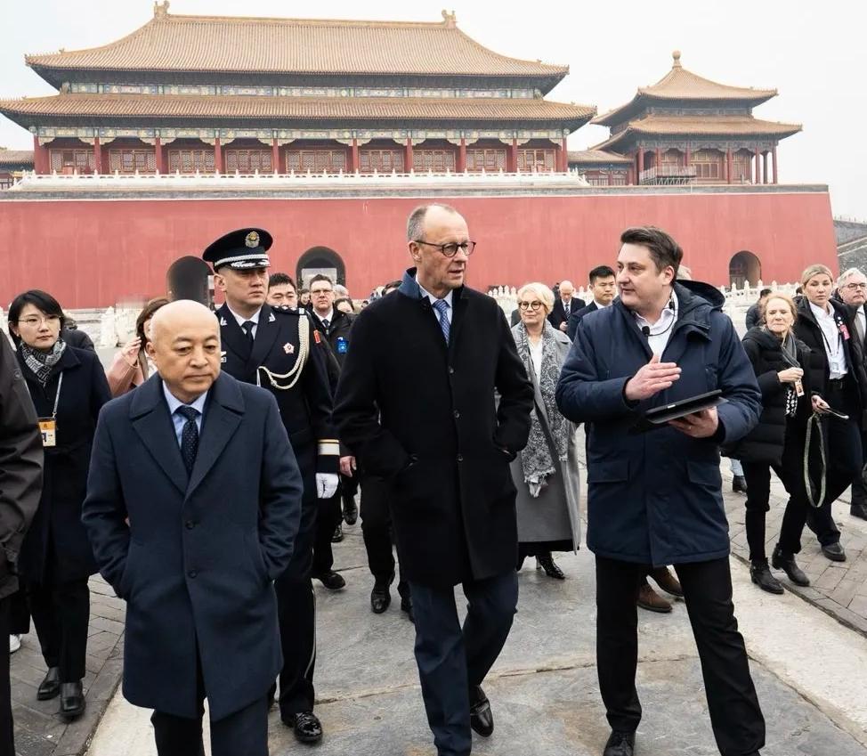 默茨在故宫的新春寄语里，合作的信号明显，却难以掩盖德国对华政策积弊已久。

朔尔