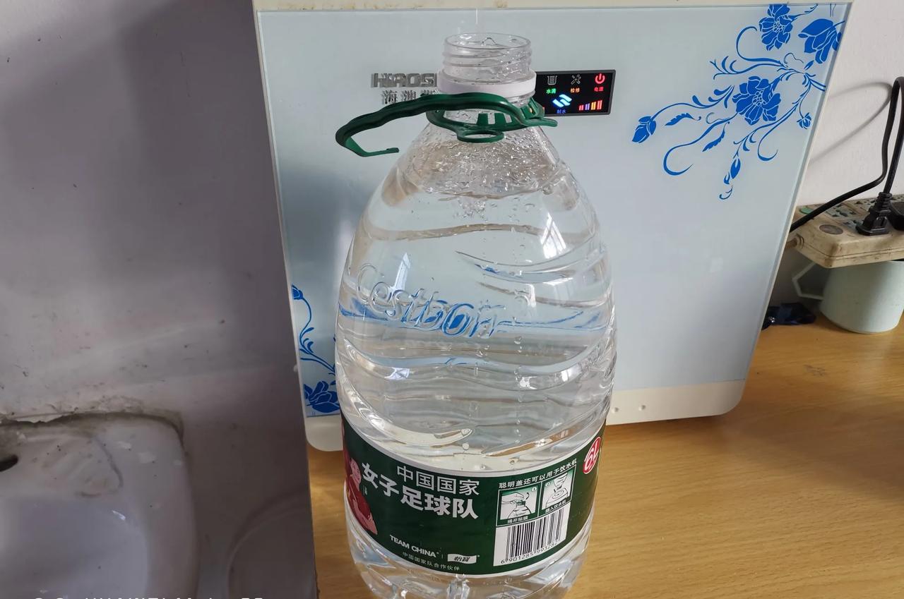 仗义每多屠狗辈,
就记得这半句了，
下半句是啥的，
印象不深了，
查一下，
原来