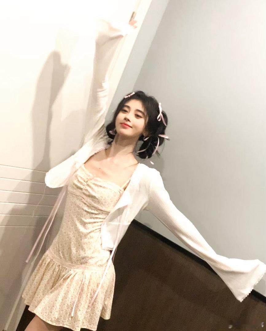 jjy鞠婧祎jjy鞠婧祎阿黛你是海平线的终点是我愿意披星戴月去爱的人