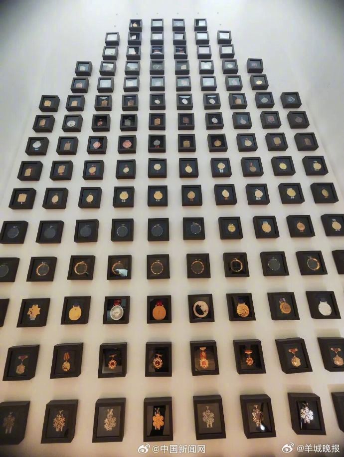 【#徐梦桃爸爸说王心迪夺冠是惊喜#】#徐梦桃爸爸回应桃心夫妇双双夺金# 2月22