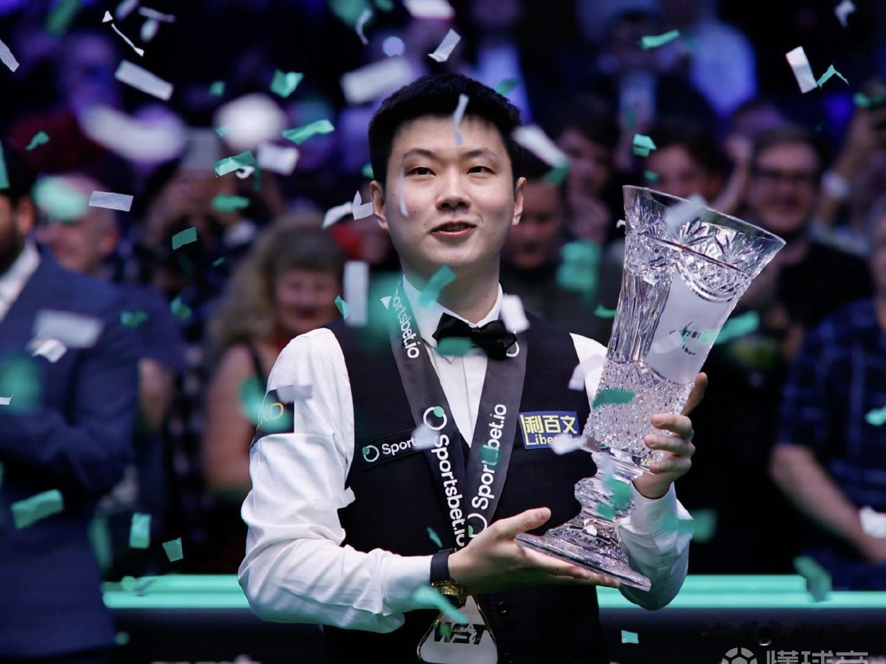 赵心童强势夺冠生涯决赛胜率依然100%…2026斯诺克球员锦标赛决赛，赵心童10