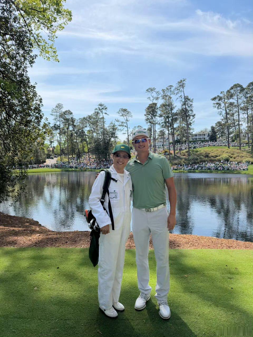 李昊桐回应中国高尔夫领军人称号很多人一提中国高尔夫，第一个想到的就是李昊桐，也自