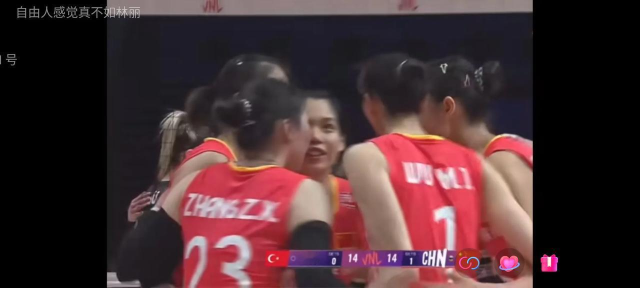 中国女排2比3输给土耳其，非常遗憾结束了世界女排联赛北京站的比赛。今天的比赛一波