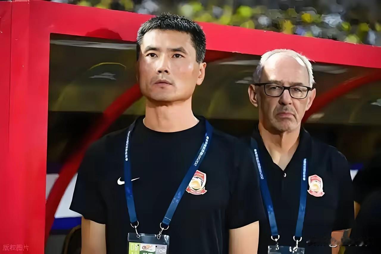 邵佳一，能在国足主教练位置上待多久?
千呼万唤始出来，中国男足主教练终于经专家组