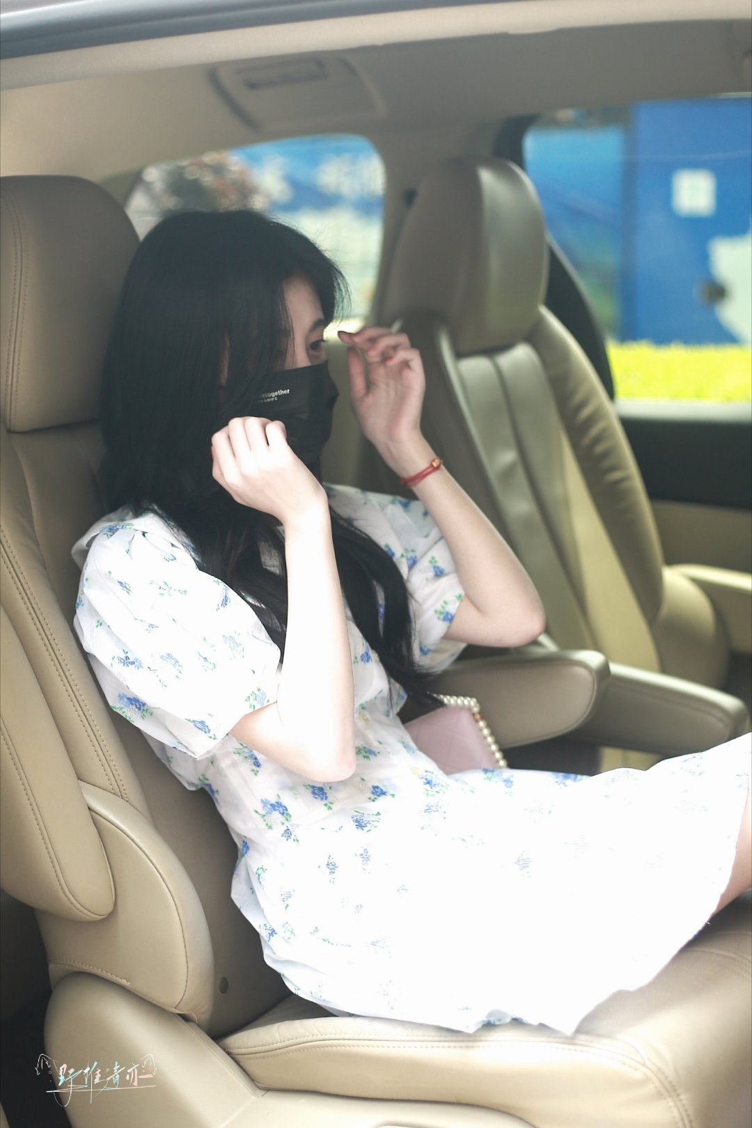 jjy鞠婧祎阿黛 jjy鞠婧祎苏绿夏 “你是被光偏爱的，你的名字燃起我永恒的春季