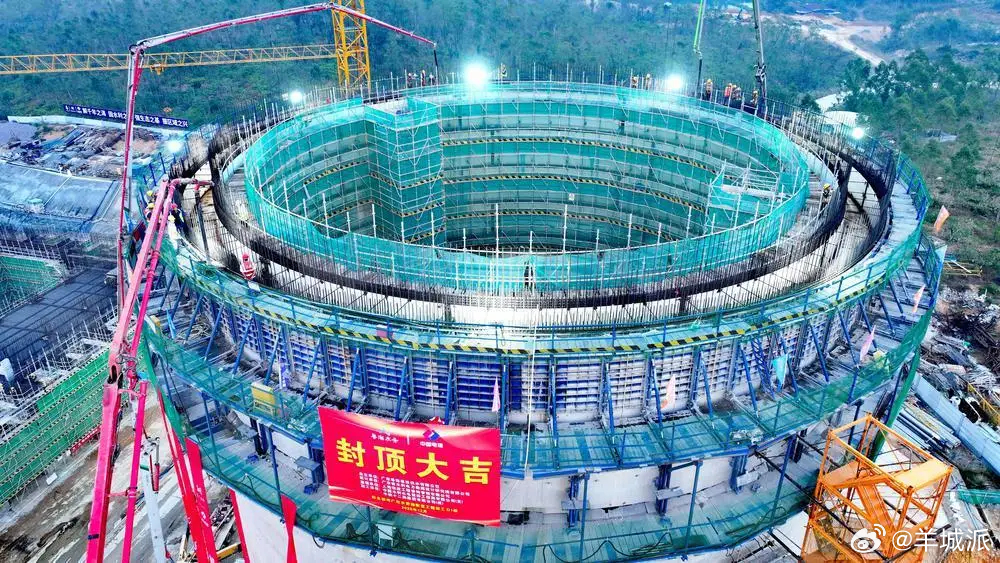 【新进展！环北广东工程全线首座高位水池成功封顶】12月6日，随着最后一仓混凝土成