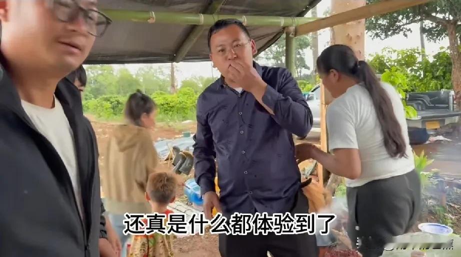 阿彪咖啡地来了国内粉丝，学种咖啡还是另有目的？
 
最近，阿彪咖啡地来了特别的客