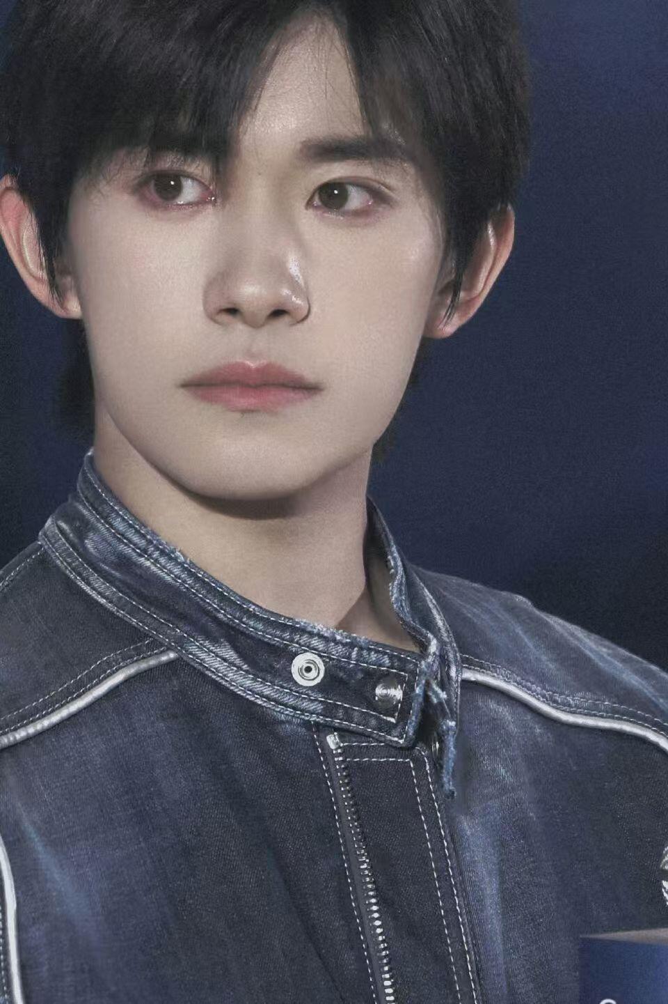 女儿心总如水♡易烊千玺电影惊蛰无声