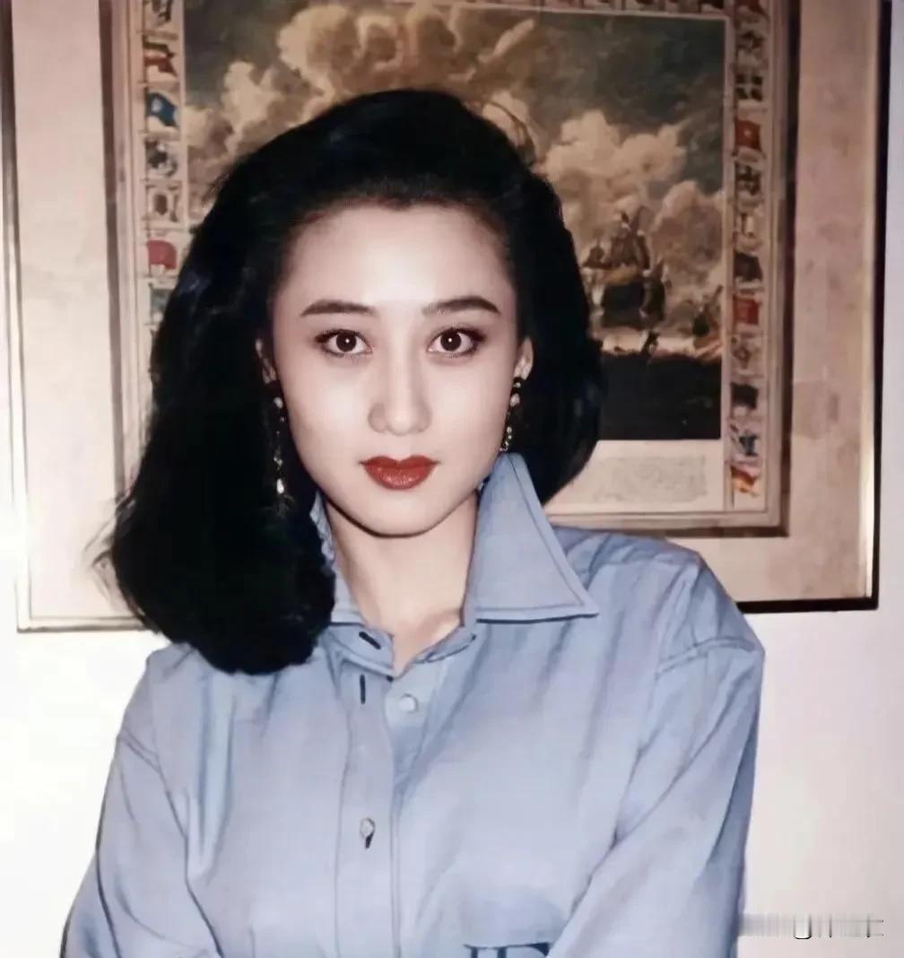 李连杰爱利智，利智未必爱李连杰更多的应该是感激，毕竟李连杰拿几千万替她还债。
