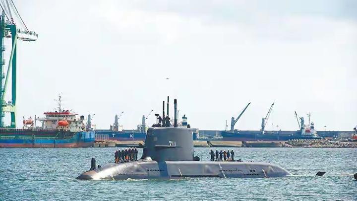 台湾自造潜艇随时沉没，外籍顾问不敢乘坐出海

据台湾联合新闻网报道，延宕一个月仍
