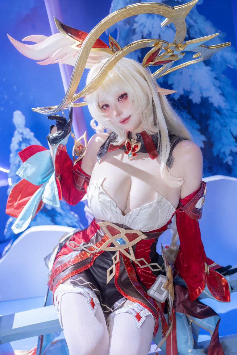 原神原神 在夏天的原神展台感受至冬国的凉爽✨ 