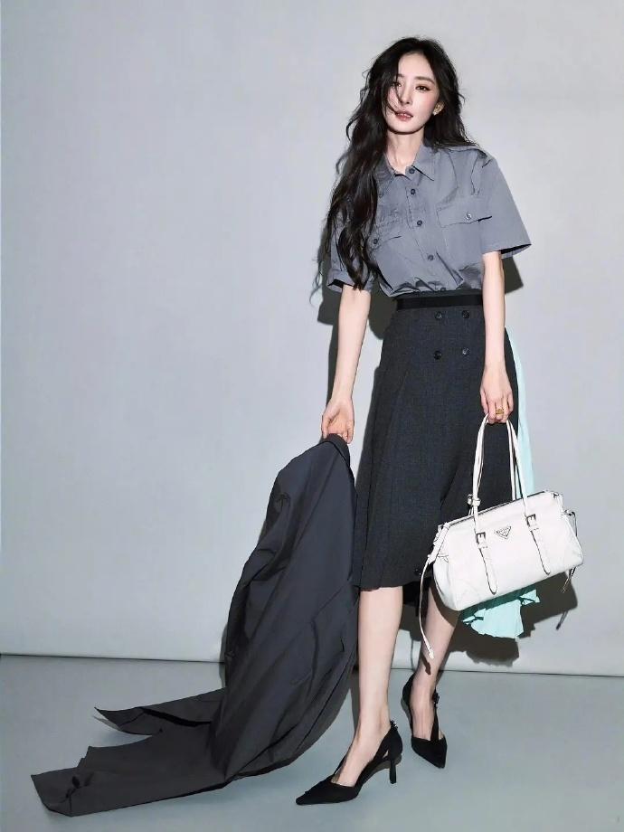 林奕颖拍过的艺人风格各异，杨幂张凌赫刘昊然风格鲜明，林奕颖拍的杨幂张凌赫刘昊然，