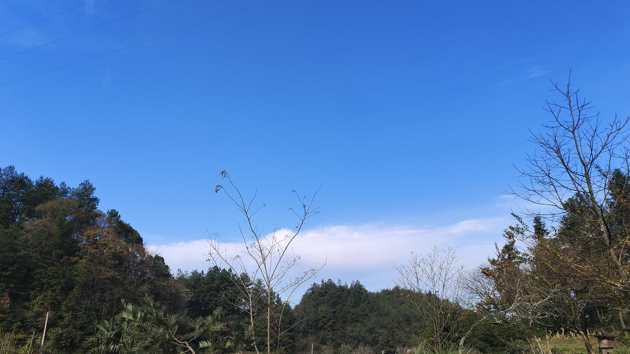 这就是我的家乡，蓝天白云。