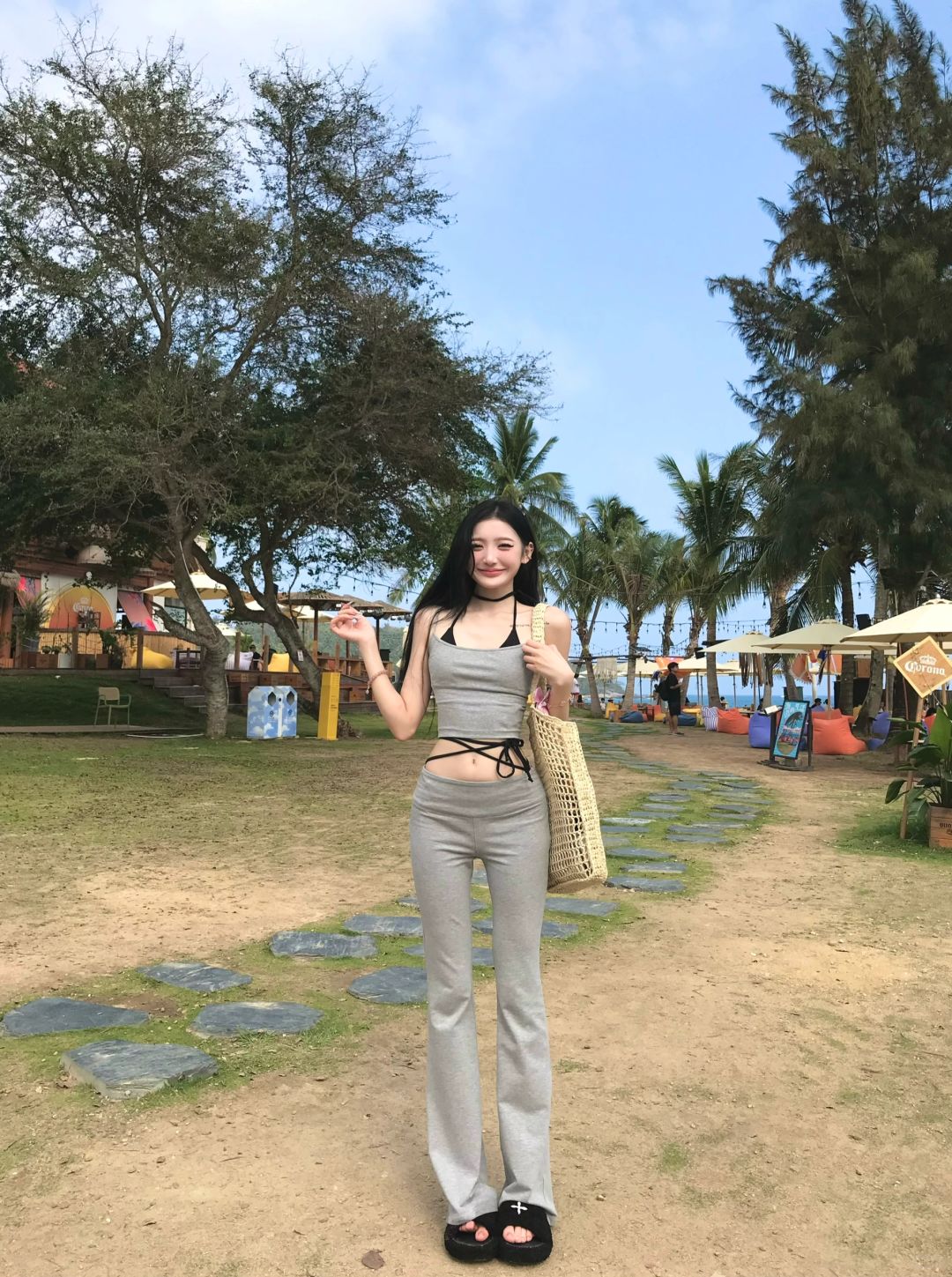 The sunshine,seaside and me.