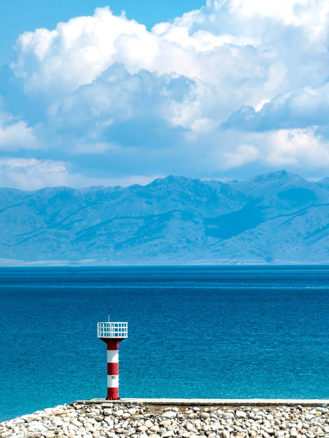 北疆3湖阿勒泰8天秋景，就出行，9月