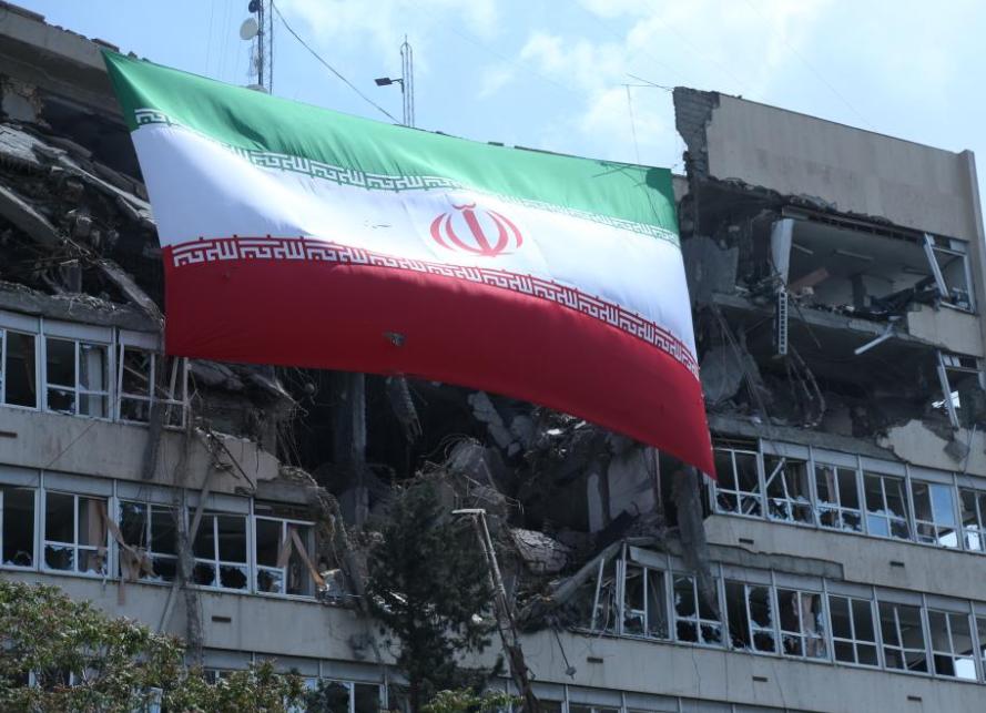 伊朗发出了灵魂拷问，杀了那么多的领导人，那么多的平民；炸毁了那么多设施，让伊朗的