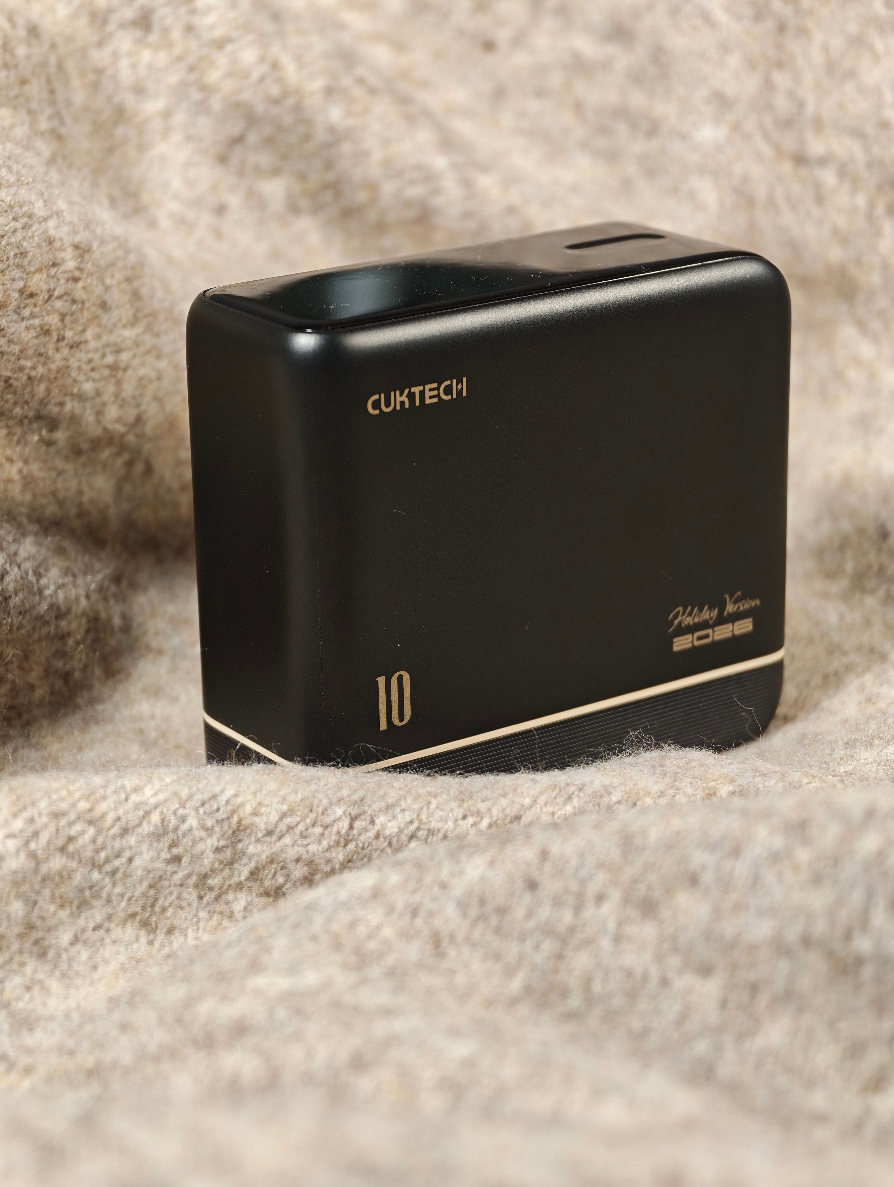 喜提两款CUKTECH酷态科新年版 分别是6号和10号 Ultra电能卡片，外观