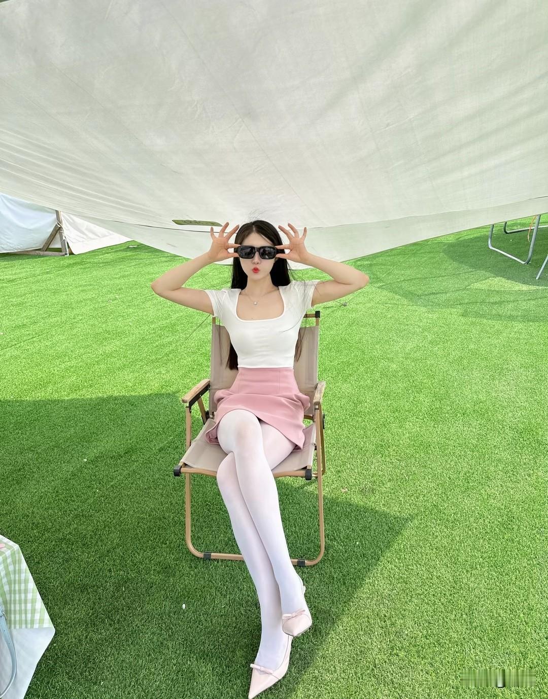 微风渐袭，一股难以诉说的微妙涌上心头！